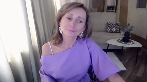 Snapshot of veronicagilbert chatting on March 1, 8:56 am Helen online show from March 1, 8:56 am