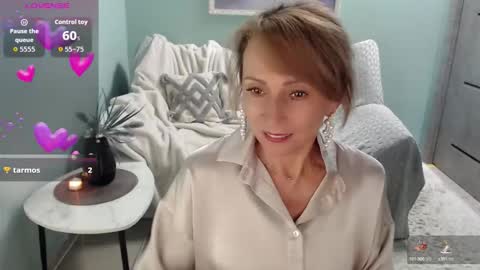 Snapshot of veronicagilbert chatting on September 19, 5:44 am Helen online show from September 19, 5:44 am