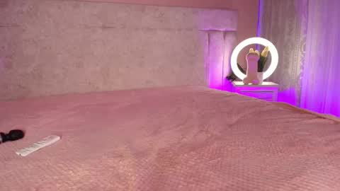 Vero  online show from December 3, 8:31 pm