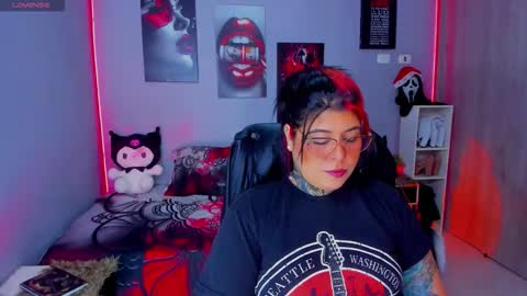 Miss Veronika online show from November 20, 7:00 pm