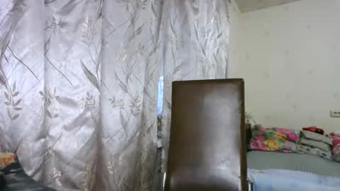 veronika_xi online show from October 28, 7:20 am