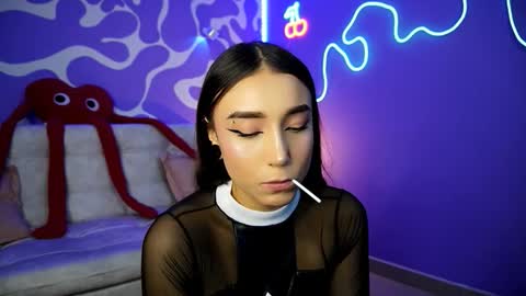        online show from November 3, 9:49 pm