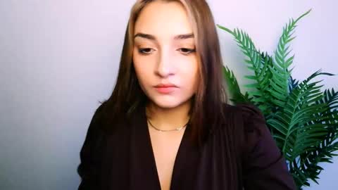 Ana online show from December 14, 11:16 am