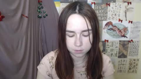 veryveryvery_shy online show from December 22, 7:48 am