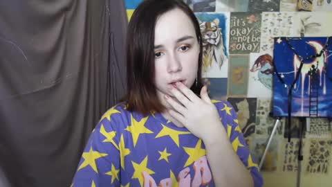 veryveryvery_shy online show from February 28, 9:36 am