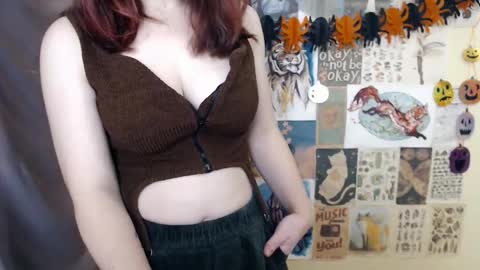 veryveryvery_shy online show from October 14, 5:32 am