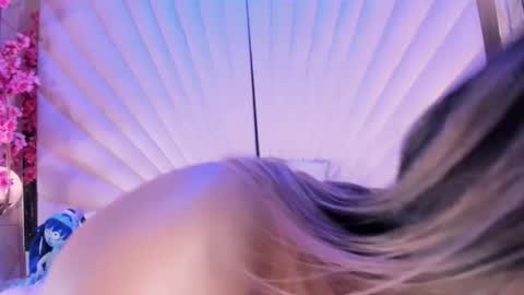 Vesper Velvet  online show from March 22, 8:29 am