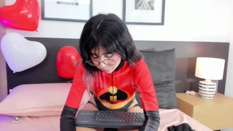 Snapshot of vi_anaya chatting on February 15, 6:01 pm Anaya online show from February 15, 6:01 pm