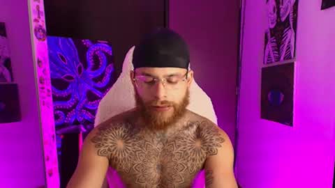 vickingcock7 online show from March 1, 3:00 am