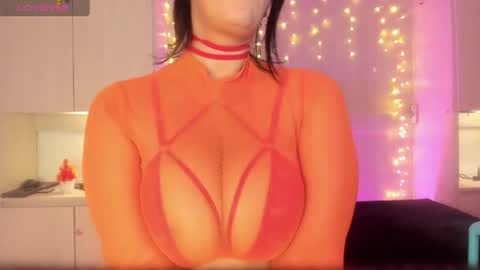 V I C K Y online show from May 11, 8:06 pm