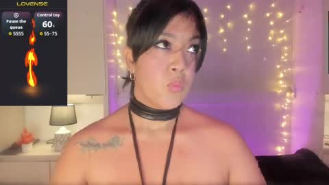 V I C K Y online show from May 12, 8:07 pm