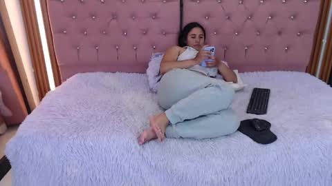 Victoria y Danniela online show from May 16, 7:45 pm