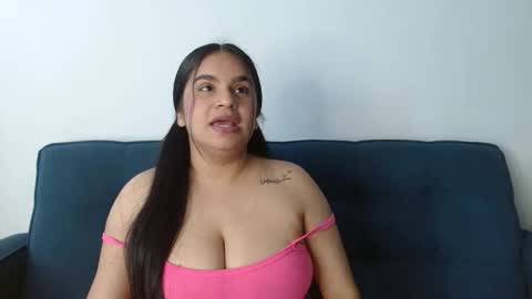 vicno_couple online show from May 17, 4:38 pm