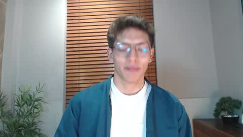 Victor Oliveira online show from April 4, 7:21 pm