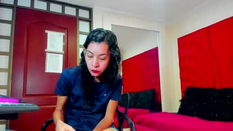 Victoria  grey  online show from May 26, 8:15 pm