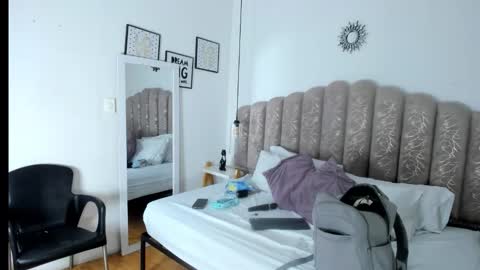 valentina online show from October 9, 11:59 am