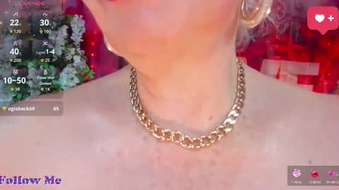 diorvictoria9 online show from March 3, 7:32 pm