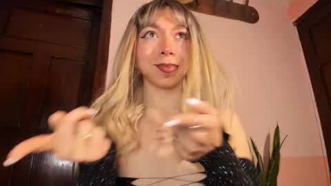 D A N I online show from September 30, 3:06 am