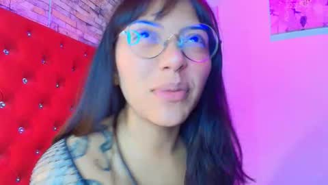 Snapshot of victoria_thompson6 chatting on September 13, 2:19 pm victoria online show from September 13, 2:19 pm