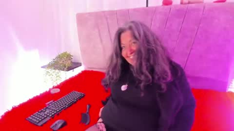 victoriaa_anderson_ online show from May 11, 3:51 pm