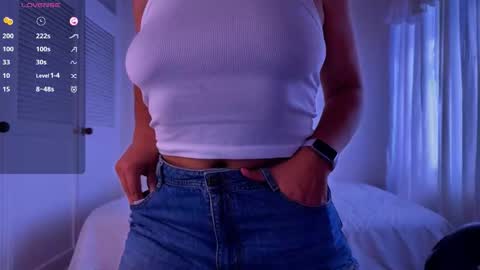 victoriaamelie online show from February 26, 6:33 pm