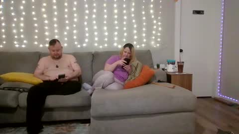 Snapshot of victoriaandjesse chatting on September 26, 5:37 am Victoria and Jesse online show from September 26, 5:37 am