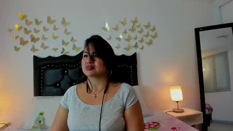 victoriacg online show from April 22, 8:49 pm