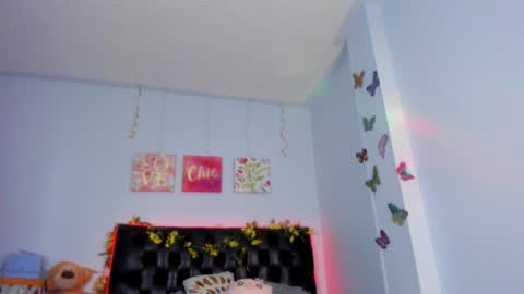 Snapshot of victorialarson2 chatting on October 1, 3:55 pm Victoria Larson - Independient Model online show from October 1, 3:55 pm