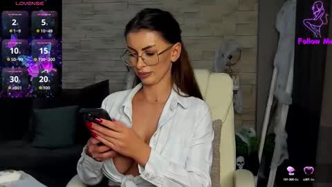 Snapshot of victoriamazze chatting on October 20, 7:13 am Victoria online show from October 20, 7:13 am