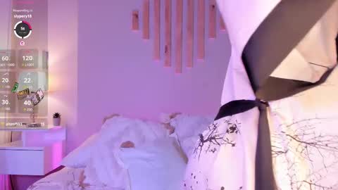 Victoria online show from February 18, 7:35 pm