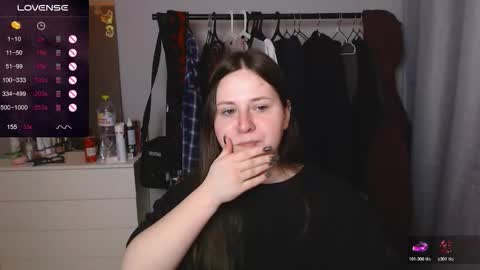 victoriassecrets_ online show from February 8, 1:25 pm