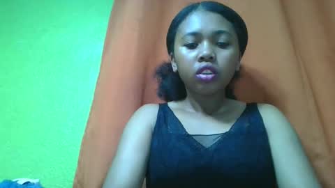 vierge28430 online show from May 2, 2:17 am
