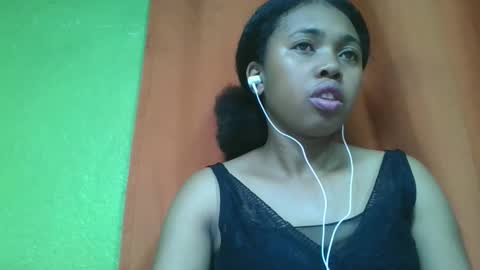 vierge28430 online show from April 29, 6:46 pm
