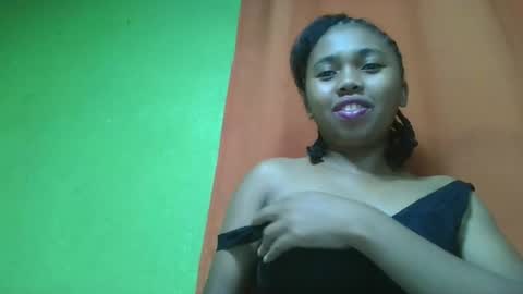 vierge28430 online show from May 8, 11:38 am