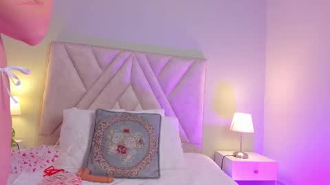 Victoria  online show from September 10, 11:11 am