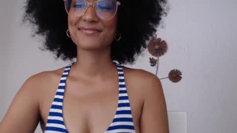 viiolettaaa online show from June 29, 10:09 pm