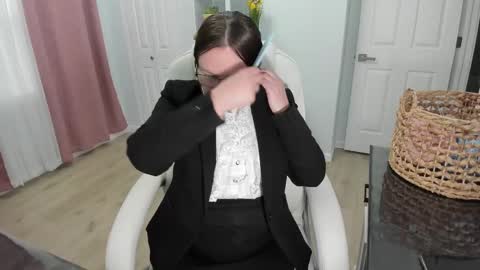 Ukrainian-woman online show from March 4, 1:06 pm