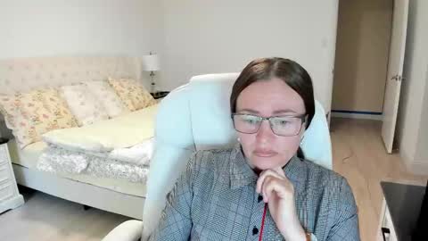 Ukrainian-woman online show from September 13, 3:14 pm