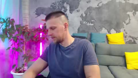 vikingchrisss online show from May 22, 10:55 am