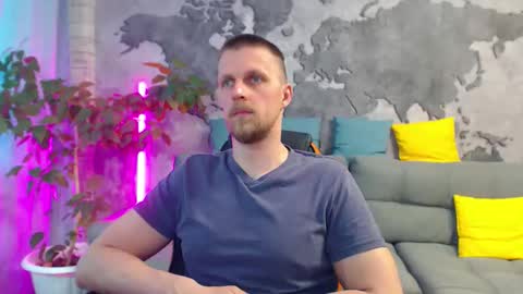 vikingchrisss online show from May 23, 11:06 am