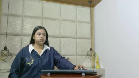 vikiTomson online show from January 7, 1:05 pm