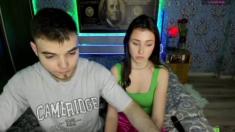 Snapshot of vikki_and_george chatting on February 4, 9:31 pm vikki and george online show from February 4, 9:31 pm