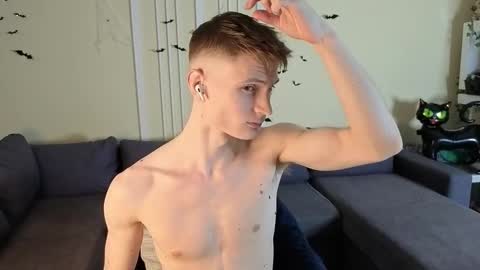 Max online show from October 29, 6:09 pm