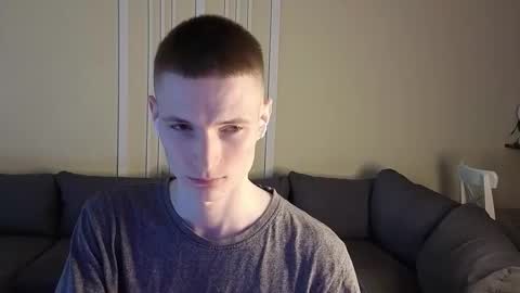 Max online show from March 25, 2:13 pm