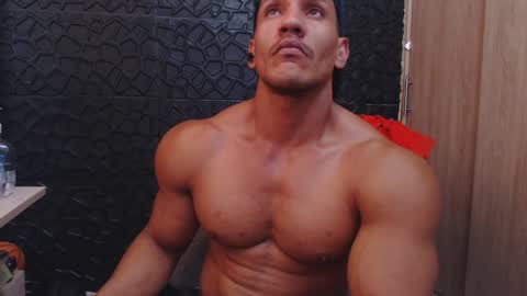 Viktor Herrera online show from November 28, 7:10 pm