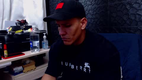 Viktor Herrera online show from March 8, 1:17 am