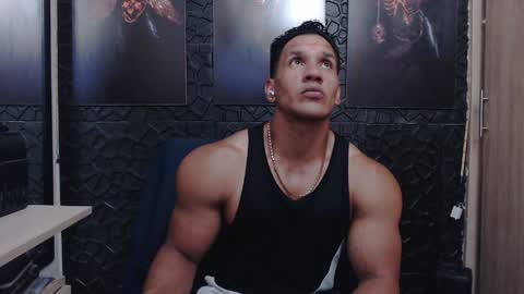 Viktor Herrera online show from April 7, 4:58 am