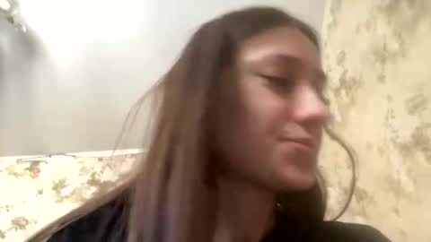 Snapshot of viktoria9898 chatting on February 27, 10:33 am Sweett online show from February 27, 10:33 am