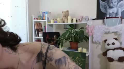 viktoriamoore online show from May 8, 1:17 pm
