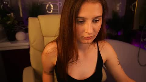 VikVikLove online show from May 17, 7:56 pm